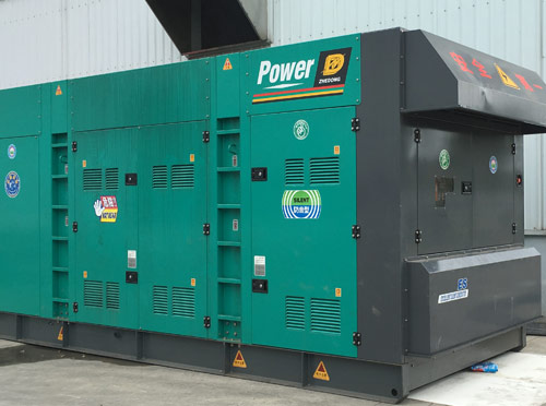 南明升级发电机组的过程中需要注意哪些安全事项？