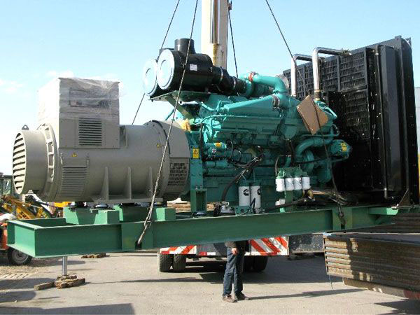 南明冬季柴油发电机启动前，如何检查燃油标号是否适配？